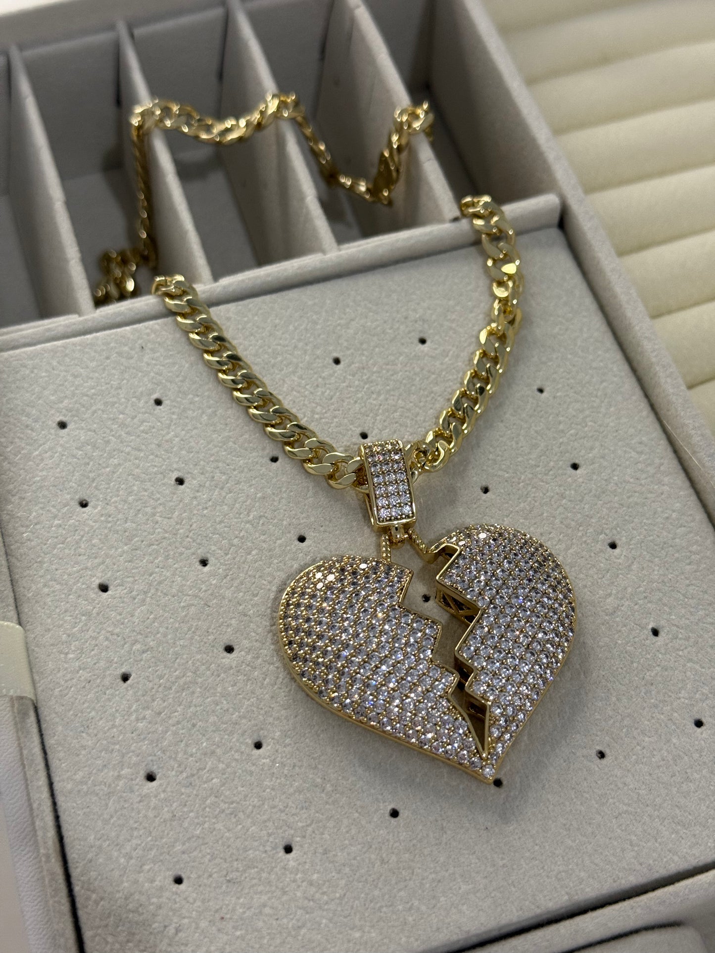 Collar 50cm corazon roto