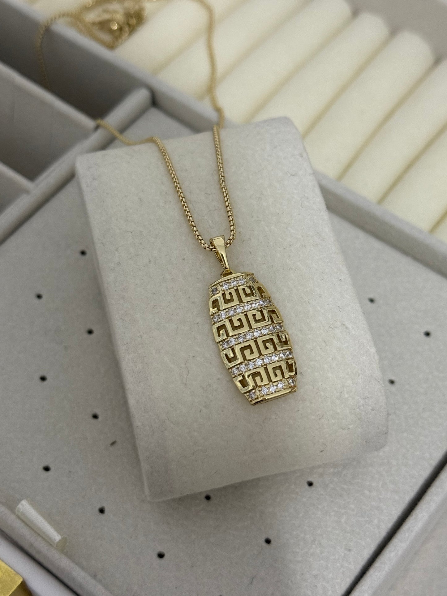 Colgante 14k modelo 002